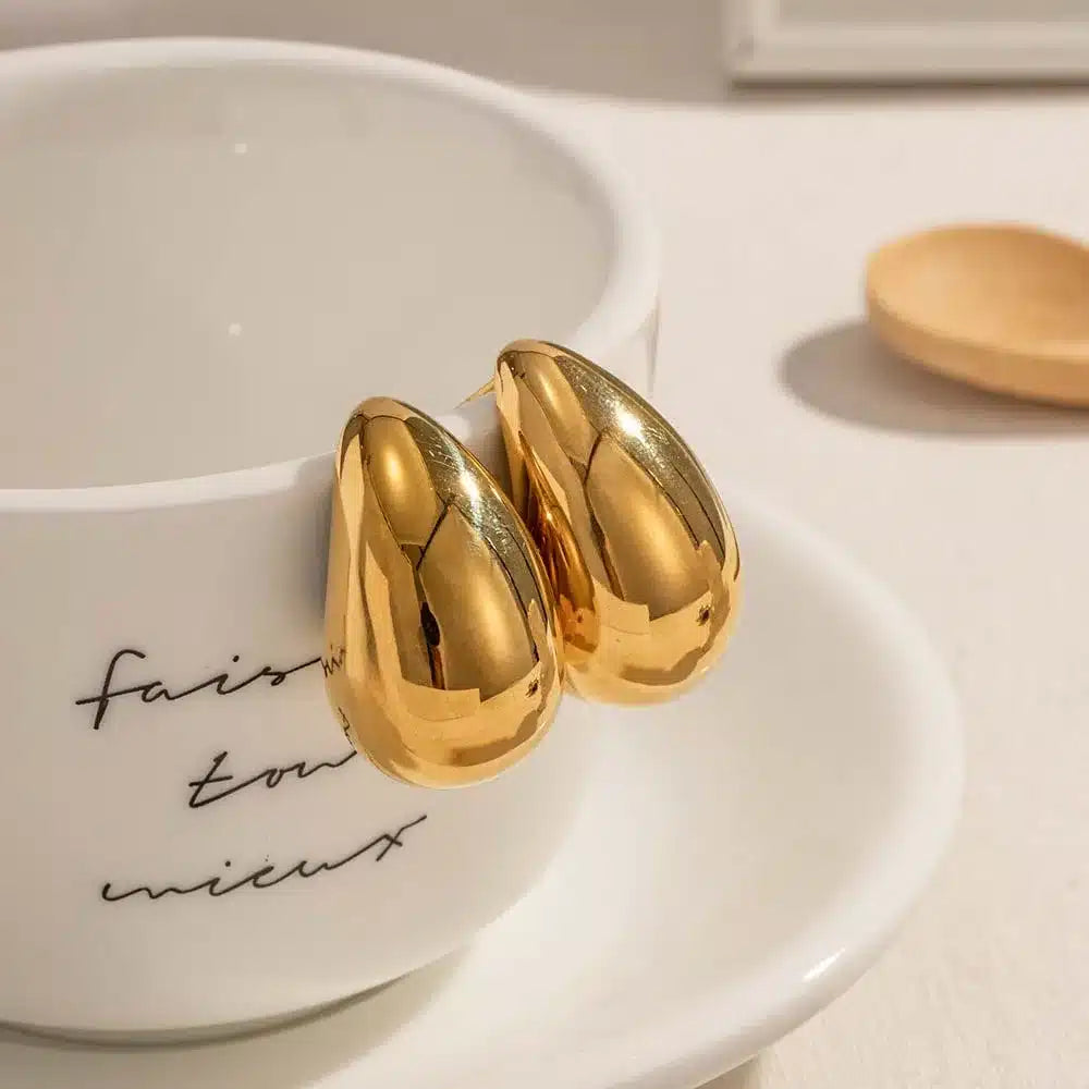 gold plated drop shaped pair of earring