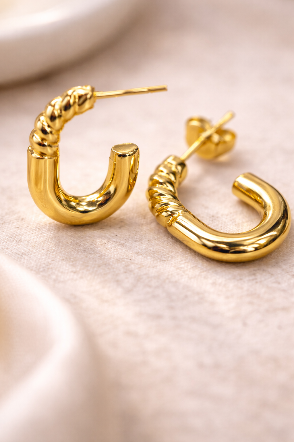 Twist Hoops