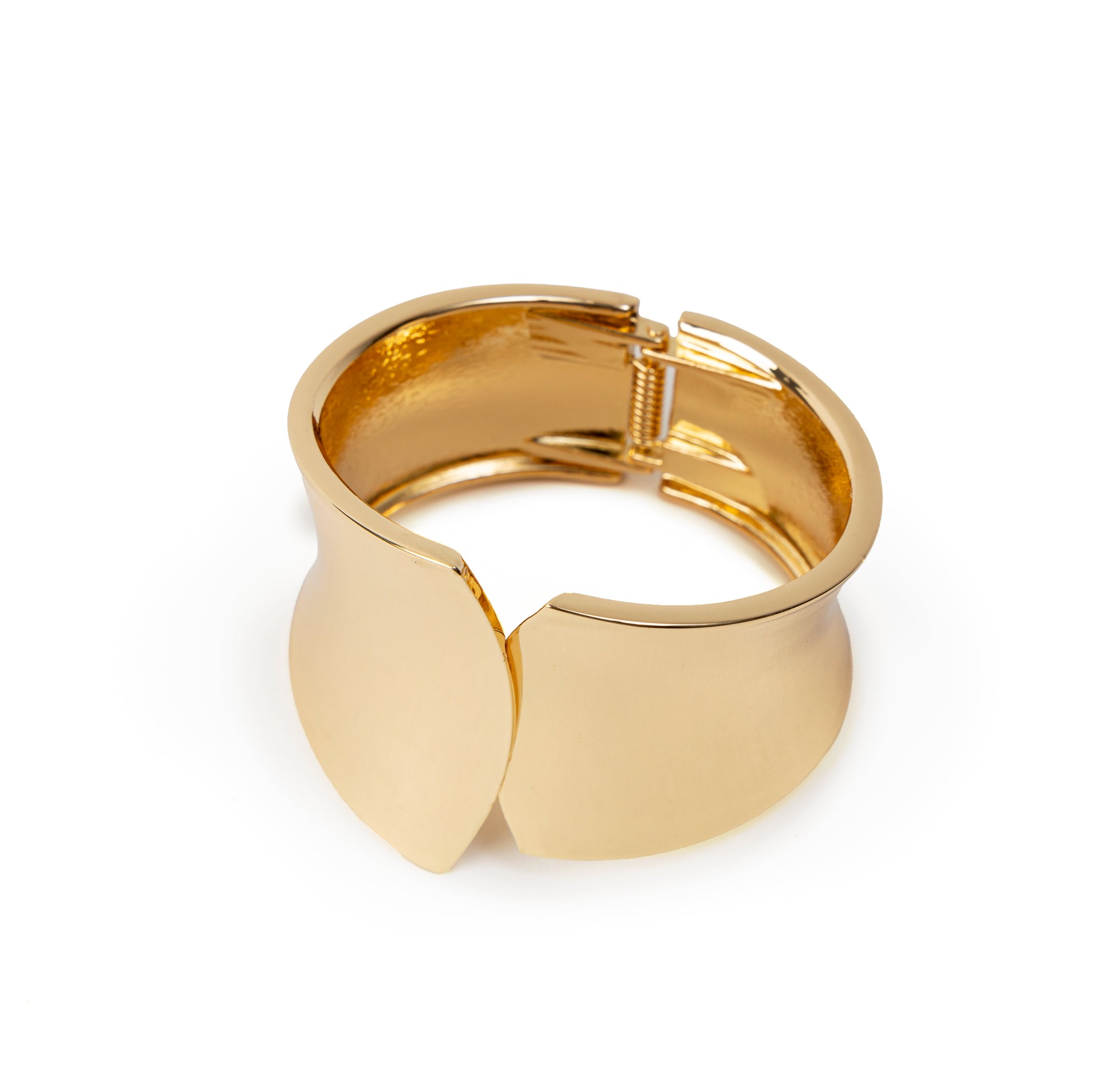 18k gold plated chunky bracelet cuff in overlapping design